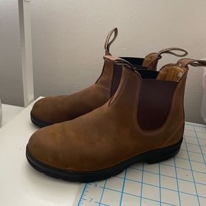 Walnut brown blundstone boots